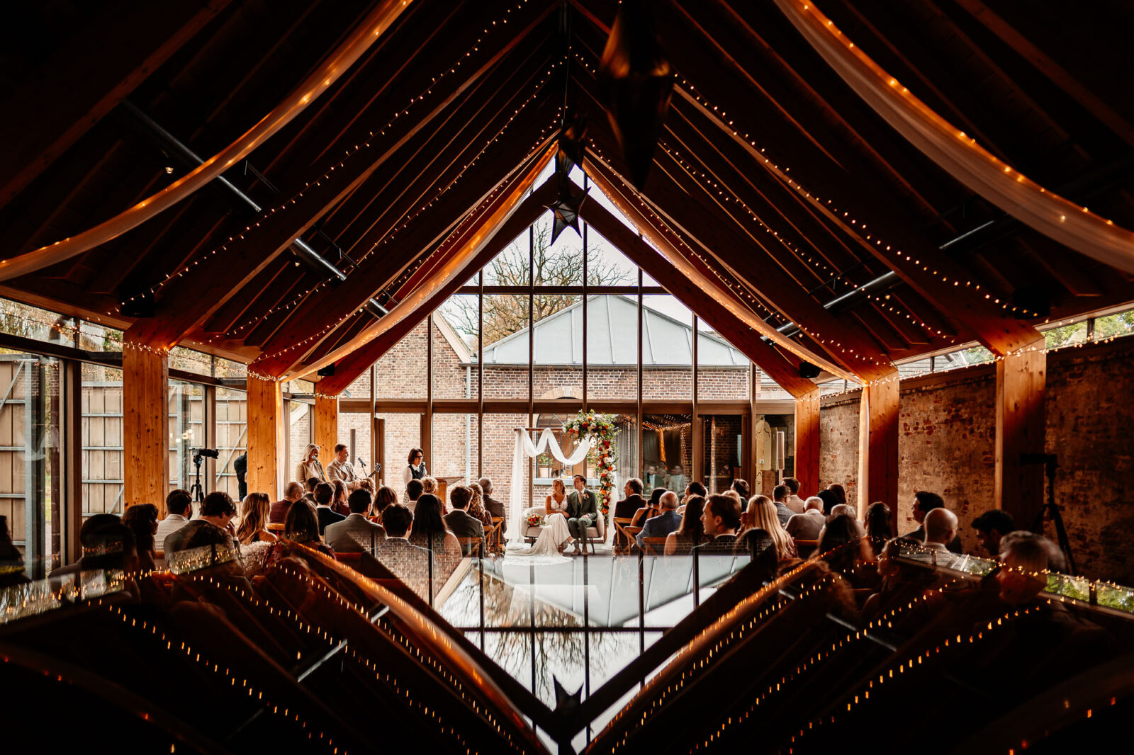 Suzanne & Cas / Kasteelhoeve Geldrop 3 trouwfotograaf kasteelhoeve geldrop 020